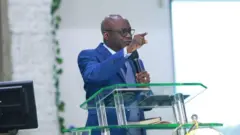 Tunde Bakare