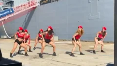 девушки танцют тверк