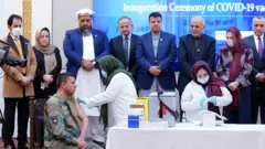 آغاز روند واکسیناسیون کرونا در افغانستان