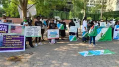 Awọn eeyan to n se iwọde nibi ipade United Nations