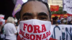Manifestante en Avenida Paulista, en Sao Paulo.