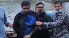 বাংলাদেশের র‍্যাপিড অ্যাকশন ব্যাটালিয়ন বা র‍্যাব জানিয়েছে, ভারতে পালিয়ে যাবার আগ মুহূর্তে রিজেন্ট হাসপাতালের চেয়ারম্যান মো. সাহেদকে আটক করা হয়েছে।