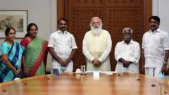 பிரதமரை சந்தித்த தமிழ்நாடு பாஜக எம்.எல்.ஏ.க்கள்.