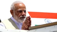 नरेंद्र मोदी