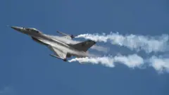 एफ 16