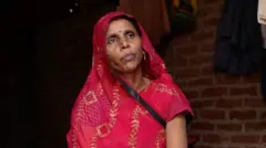తోలు పరిశ్రమ కార్మికులు, కాన్పూర్, ఉత్తరప్రదేశ్