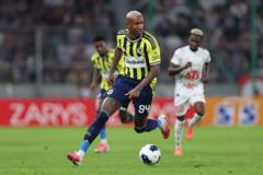 Fenerbahçe, Sturm Graz karşısında ilk yarıyı 2-0 tamamladı haber görseli