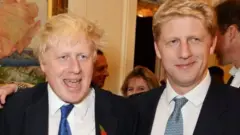 Rachel Johnson, Boris Johnson y Jo Johnson.