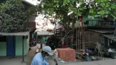 ဒီအဆောင်ကိုပြောင်းလာတာ ၂ လလောက်ရှိပြီလို့ အဆောင်နေသူတွေကပြော