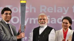 வோர்கோவிச் முன்னிலையில் செஸ் ஒலிம்பியாட் போட்டிக்கான ஜோதியைப் பிரதமர் நரேந்திர மோதி தொடங்கி வைத்தார்.