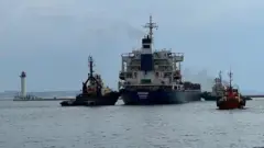 ওডেসা বন্দর ছেড়ে যাচ্ছে শস্যবাহী জাহাজ 'রাজোনি'