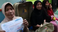 Calon jemaah umrah First Travel
