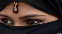महिला