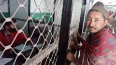 उपचारका लागि आएका बिरामी