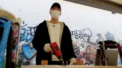 कोरियाली युवक