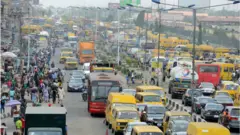 Sunkẹrẹ ọkọ ni Eko