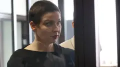 Мария Колесникова и Максим Знак в зале суда в Минске 4 августа 2021 года
