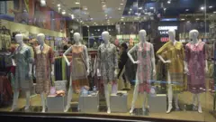 کپڑے