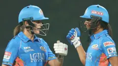 हरमनप्रीर कौर और अमेलिया केर