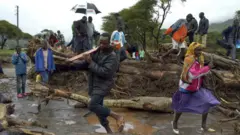 Abanyagihugu bari kw'ibarabara ryasambuwe n'isegenya hafi ya Kapenguria itariki 23/11/2019