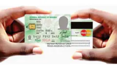 Pesin hold di national ID card