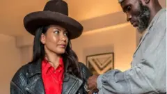 Amah dey style woman for Paris