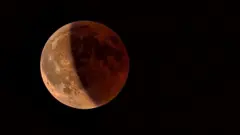 Eclipse lunar