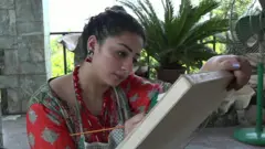 بوم نقاشی کمکی برای درمان افسردگی زنان پاکستان