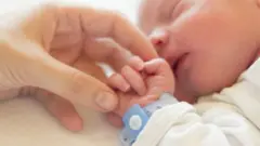 Yeni doğmuş bir bebek