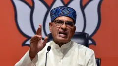 மத்திய பிரதேசம்: "மண்ணின் மக்களுக்கே அரசு வேலை" - முதல்வர் சிவராஜ் சிங் சவுகான்