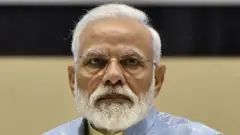 नरेंद्र मोदी