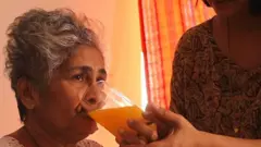મહિલા