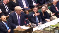 Boris Johnson no Parlamento nesta segunda-feira