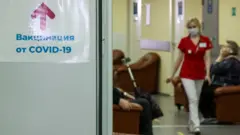 Массовая вакцинация от Covid-19 стартовала в России в середине декабря
