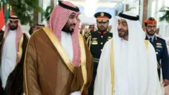 यूएई के क्राउन प्रिंस सऊदी अरब के क्राउन प्रिंस के साथ