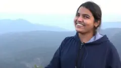 పర్యటకురాలు