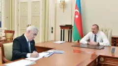 İlham Əliyev "Azərbaycan Dəmir Yolları" Qapalı Səhmdar Cəmiyyətinin sədri Cavid Qurbanovu qəbul edib