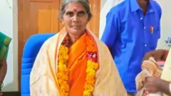 ஊராட்சி தலைவரான துப்புரவு பணியாளர்