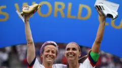 Megan Rapinoe y Alex Morgan