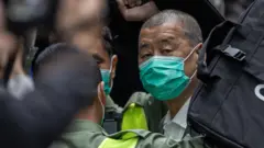 香港終審法院外黎智英被押下囚車（9/2/2021）