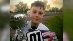 „Mislim da je on najbrži dečak u BMX trkama”