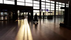 Tel Aviv yakınlarındaki Ben Gurion Uluslararası Havalimanı ile Dubai arasındaki uçuşlar durdurulabilir