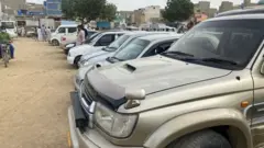گاڑیاں