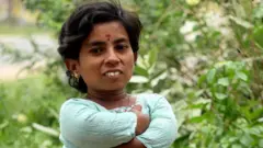 هندۍ ګیتا کوپوسامي د ټیټې ونې له کبله دنده نه شوای موندلای، نو د مزدورۍ پر ځای یې په تامل ناډو ایالت کې خپل کاروبار پرانیست.