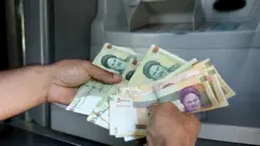 بانک مرکزی ایران با 'اوراق ودیعه' به جنگ غول نقدینگی می‌رود