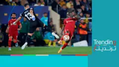 لاعب ليفربول ساديو ماني يرواغ حارس مرمى فياريال