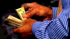 ਮੁਦਰਾ ਜਾਂ ਕਰੰਸੀ ਦਾ ਜਿੱਥੇ ਲੈਣ-ਦੇਣ ਹੁੰਦਾ ਹੈ, ਉਸ ਨੂੰ ਵਿਦੇਸ਼ੀ ਮੁਦਰਾ ਬਾਜ਼ਾਰ ਜਾਂ ਫਿਰ ਮਨੀ ਮਾਰਕਿਟ ਕਿਹਾ ਜਾਂਦਾ ਹੈ।