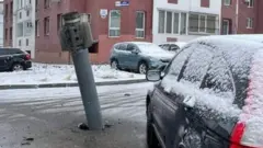Снаряд в жилом районе Харькова
