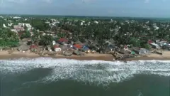 తూర్పుగోదావరి జిల్లా కాకినాడ సమీపంలోని ఉప్పాడ తీరం