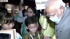 नरेंद्र मोदी